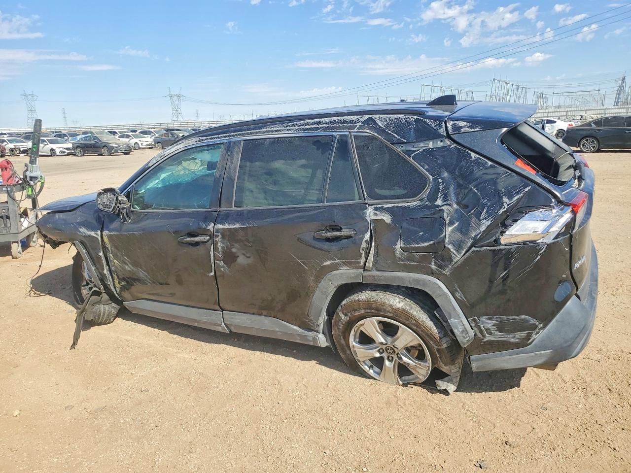 2020 TOYOTA RAV4 XLE — снимка 2