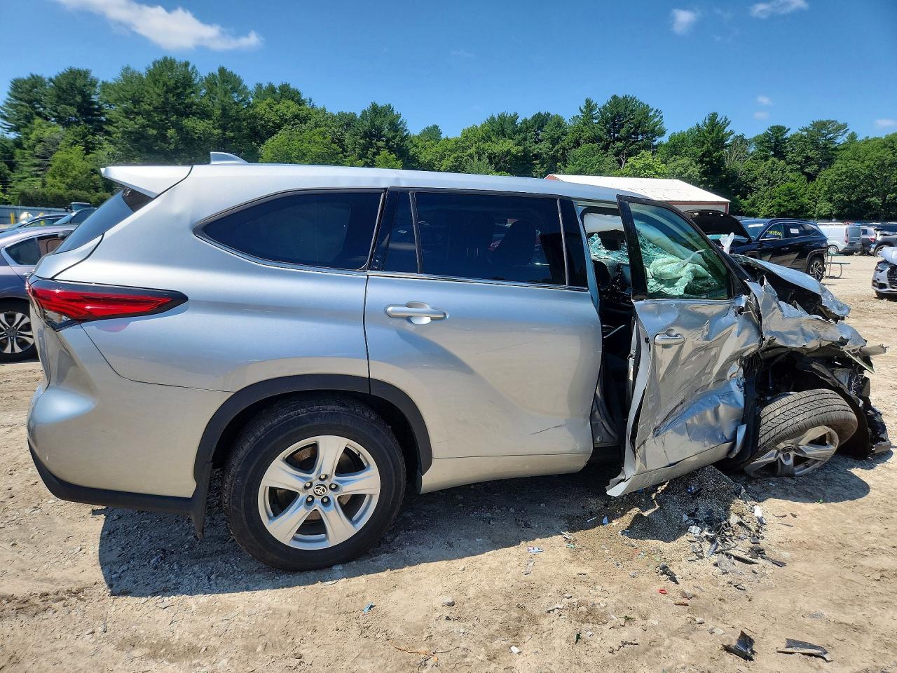 2021 TOYOTA HIGHLANDER LE — снимка 3