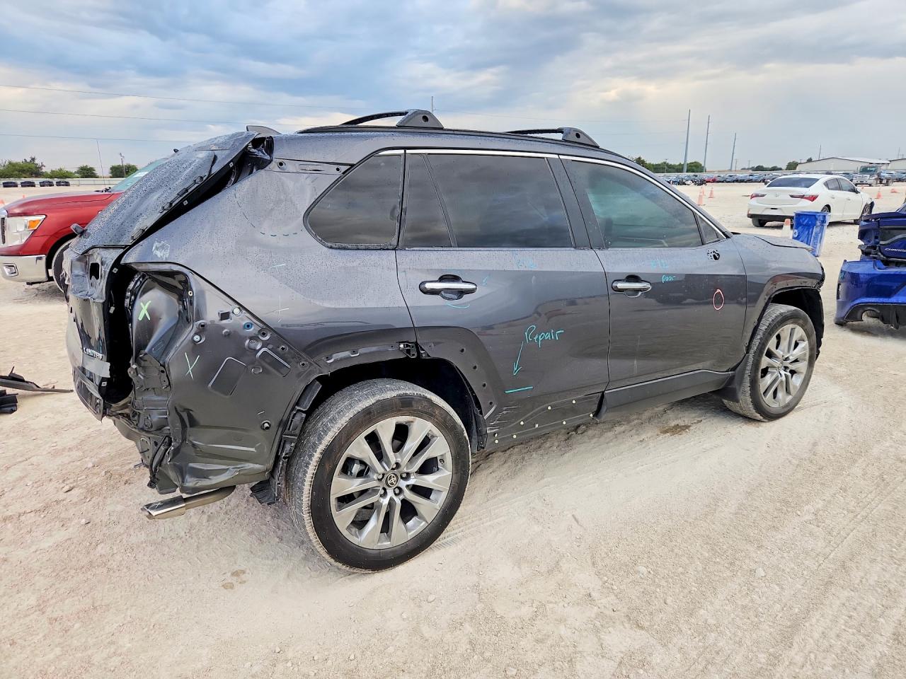 2025 TOYOTA RAV4 LIMITED — снимка 3