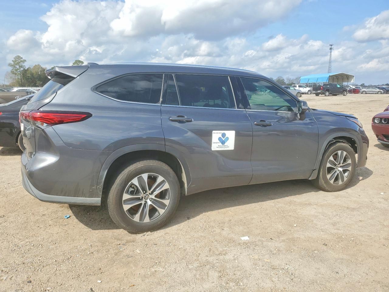 2020 TOYOTA HIGHLANDER XLE — снимка 3