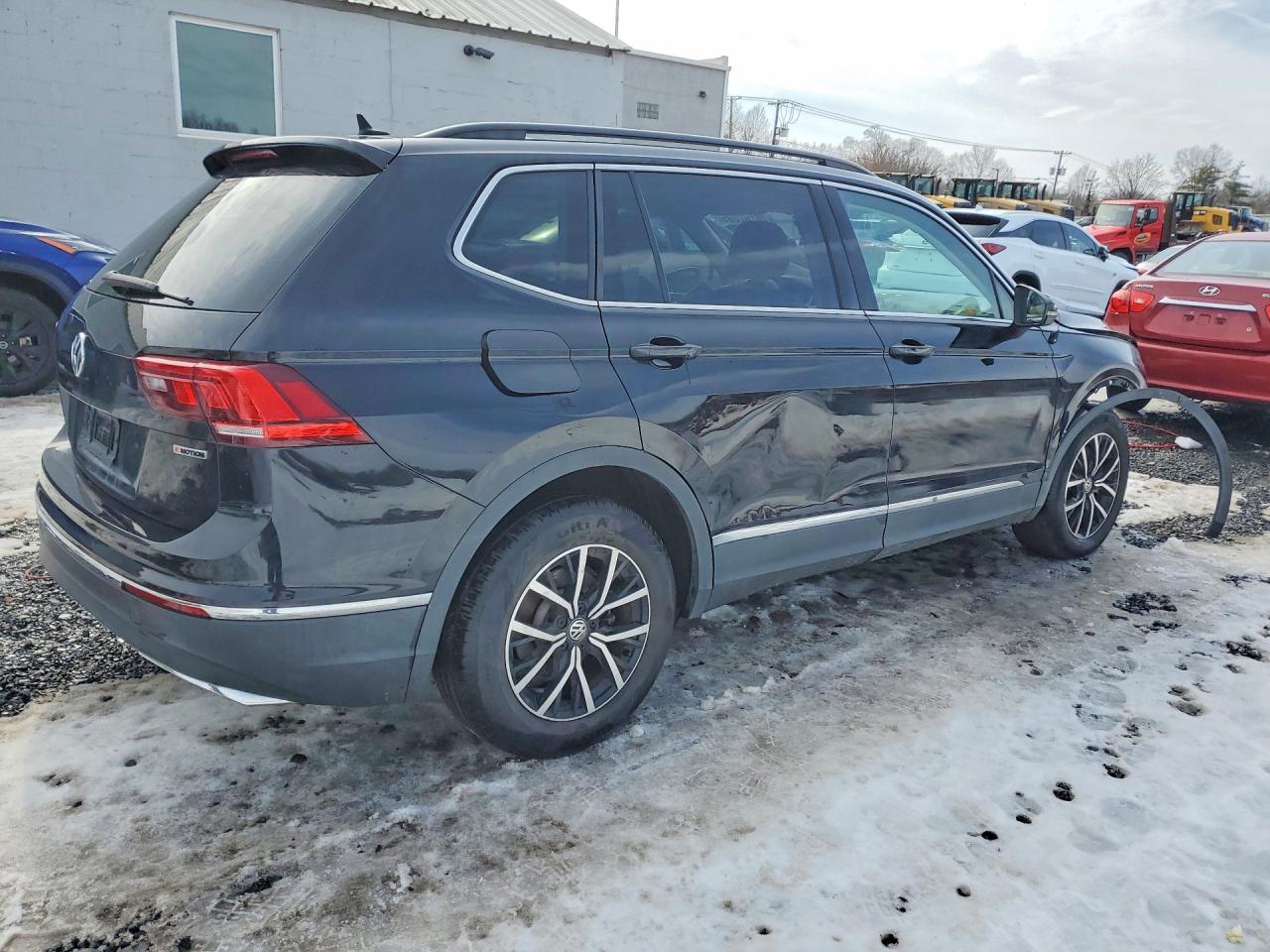 2021 VOLKSWAGEN TIGUAN SE — снимка 3