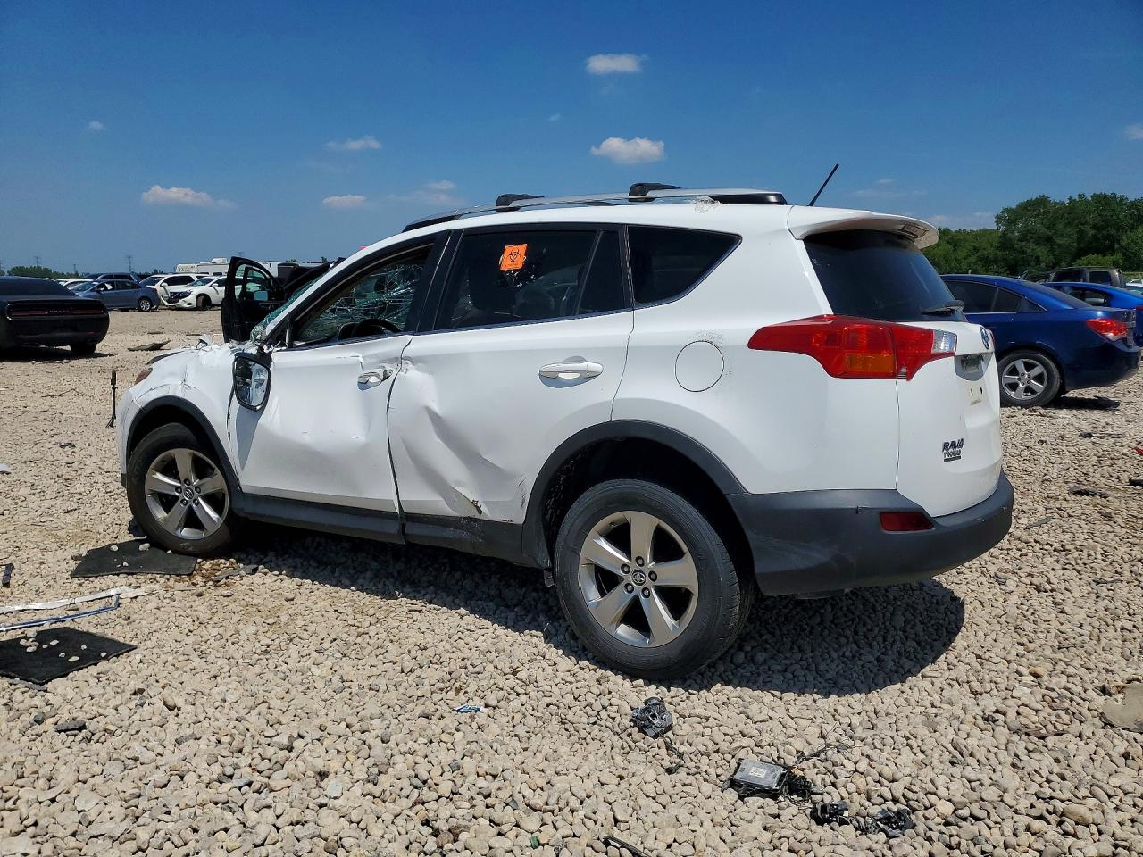 2015 TOYOTA RAV4 XLE — снимка 2