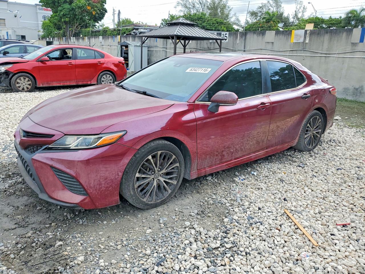 2018 TOYOTA CAMRY SE