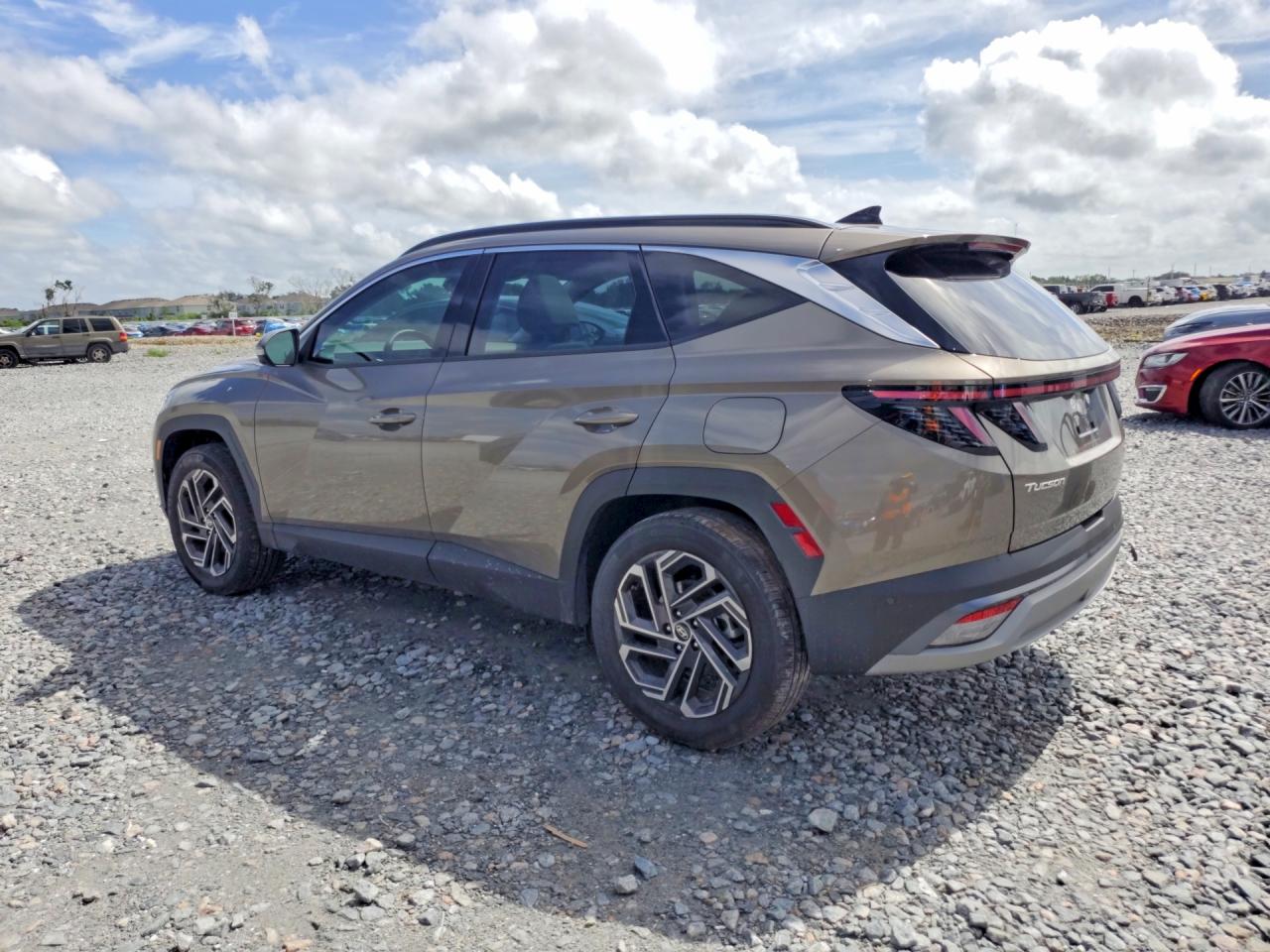 2026 HYUNDAI TUCSON HYBRID LIMITED — снимка 2