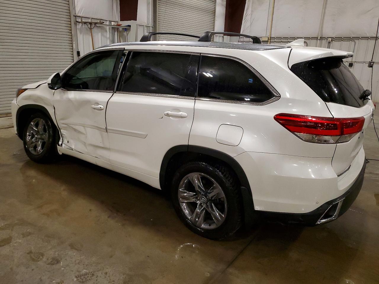 2019 TOYOTA HIGHLANDER LIMITED PLATINUM — снимка 2