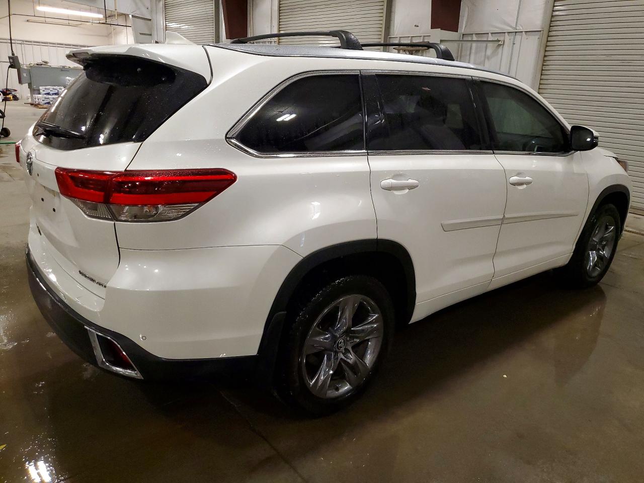 2019 TOYOTA HIGHLANDER LIMITED PLATINUM — снимка 3