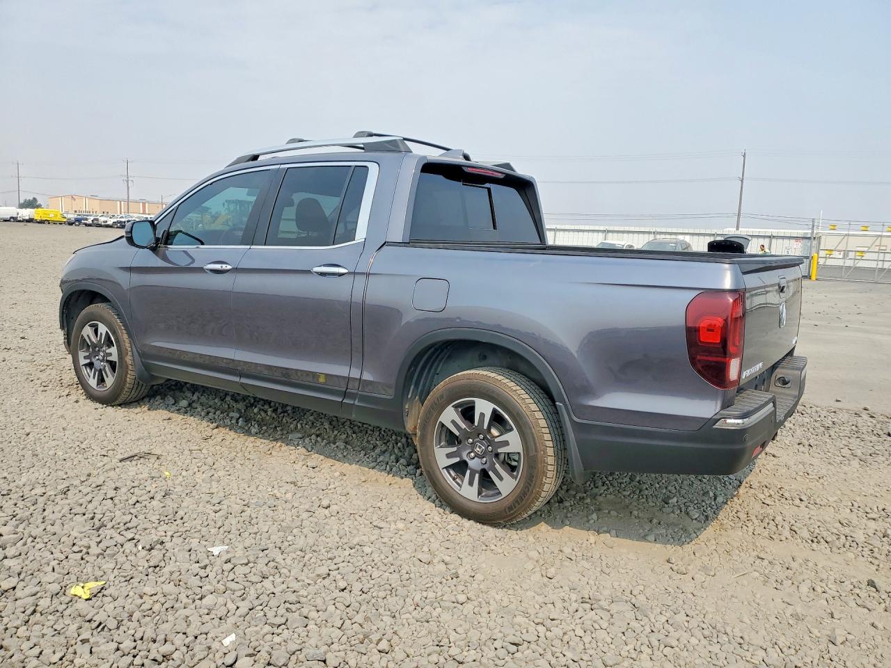 2017 HONDA RIDGELINE RTL — снимка 2