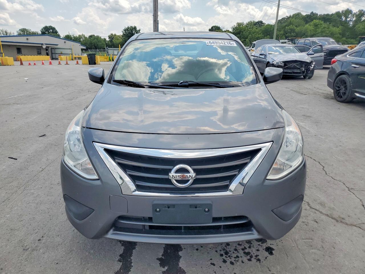 2019 NISSAN VERSA SV — снимка 5