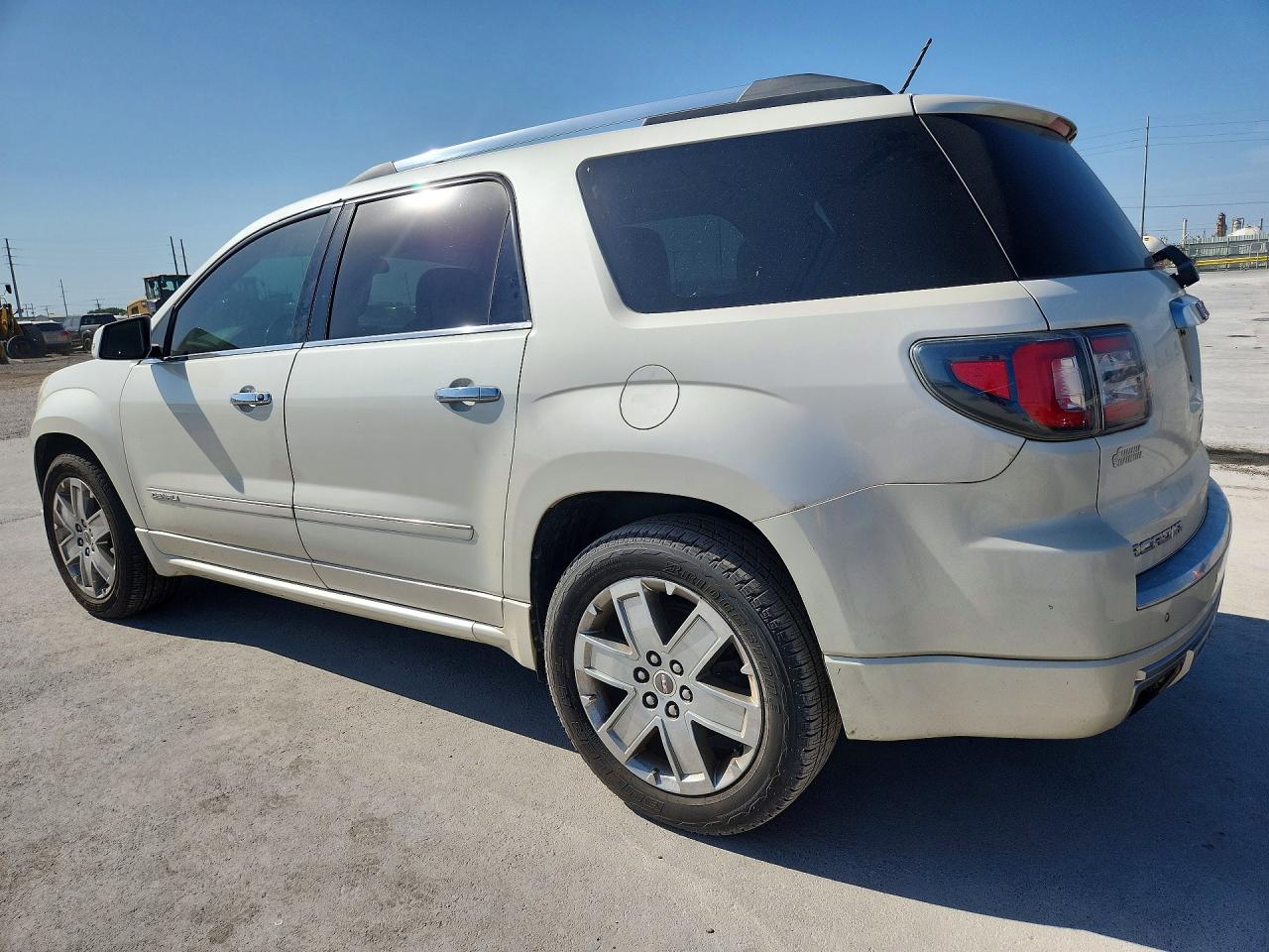 2015 GMC ACADIA DENALI — снимка 2