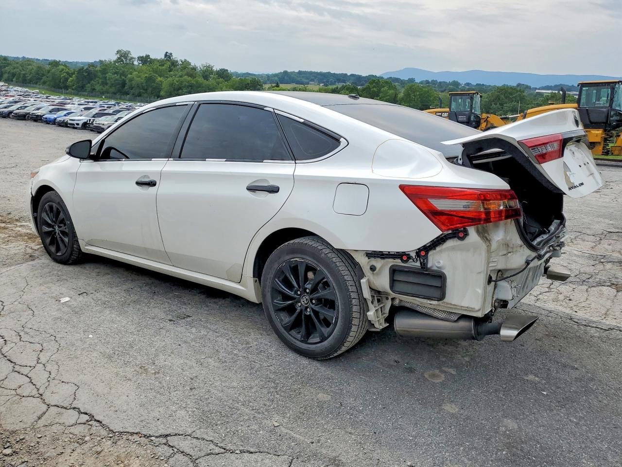 2016 TOYOTA AVALON XLE PLUS — снимка 2