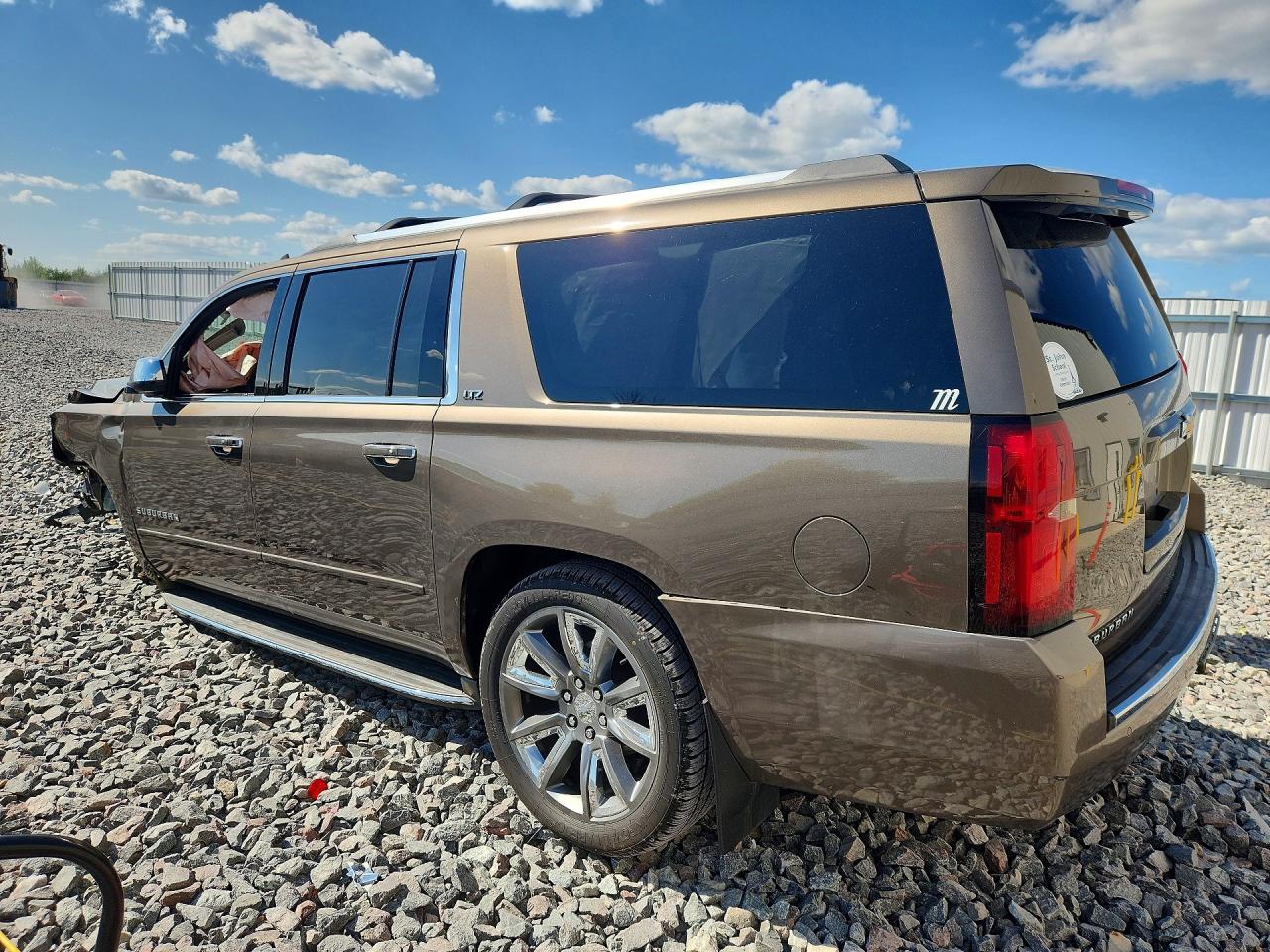 2016 CHEVROLET SUBURBAN K1500 LTZ — снимка 2