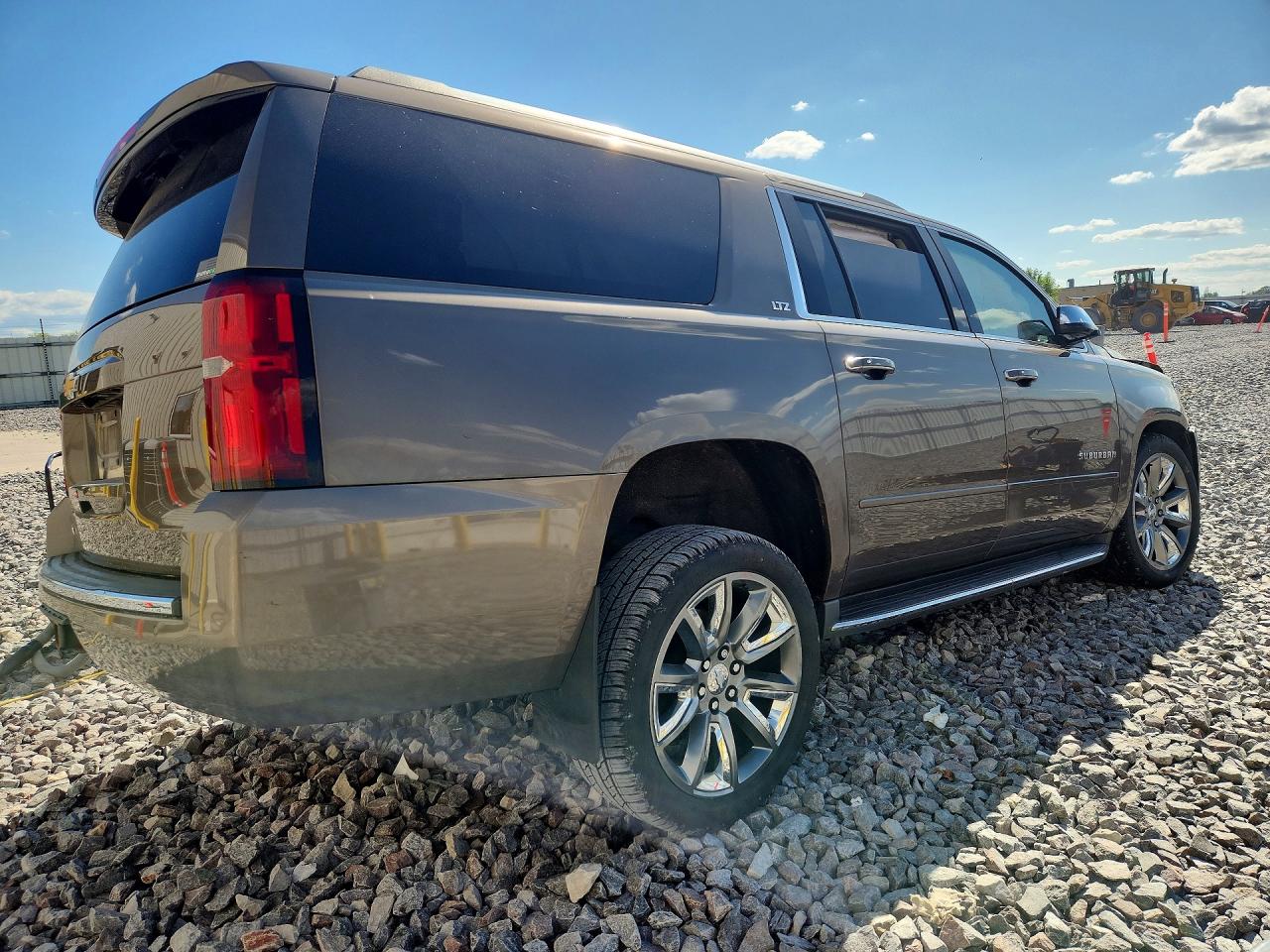 2016 CHEVROLET SUBURBAN K1500 LTZ — снимка 3