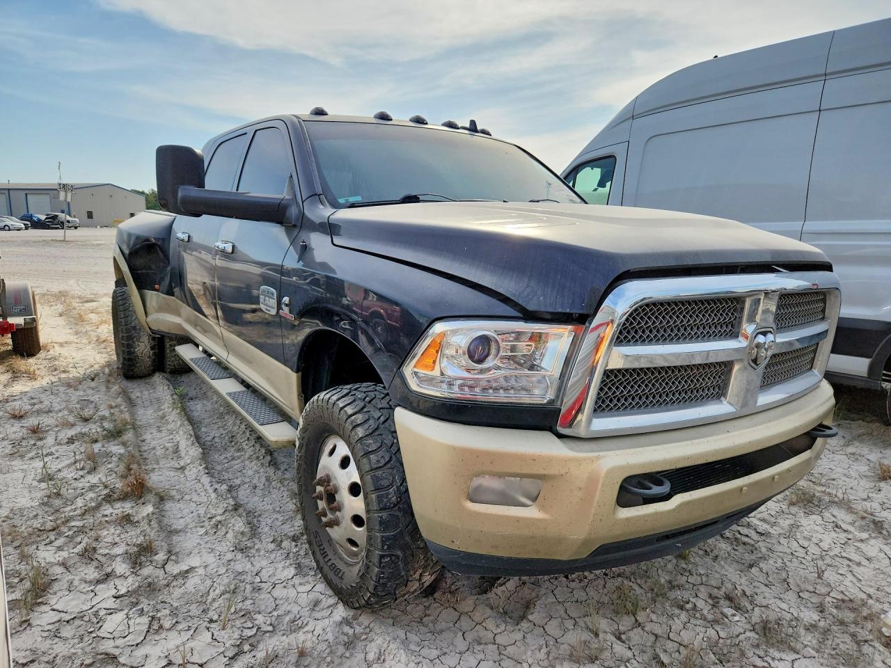 2015 RAM 3500 LONGHORN — снимка 4