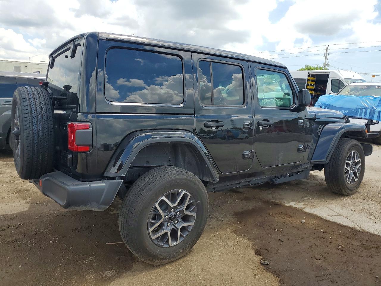 2026 JEEP WRANGLER SAHARA — снимка 3