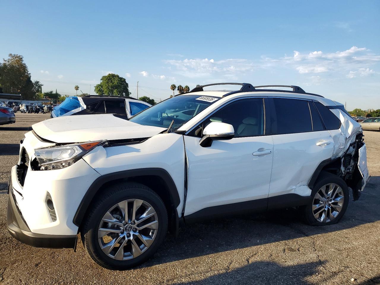 2020 TOYOTA RAV4 XLE PREMIUM