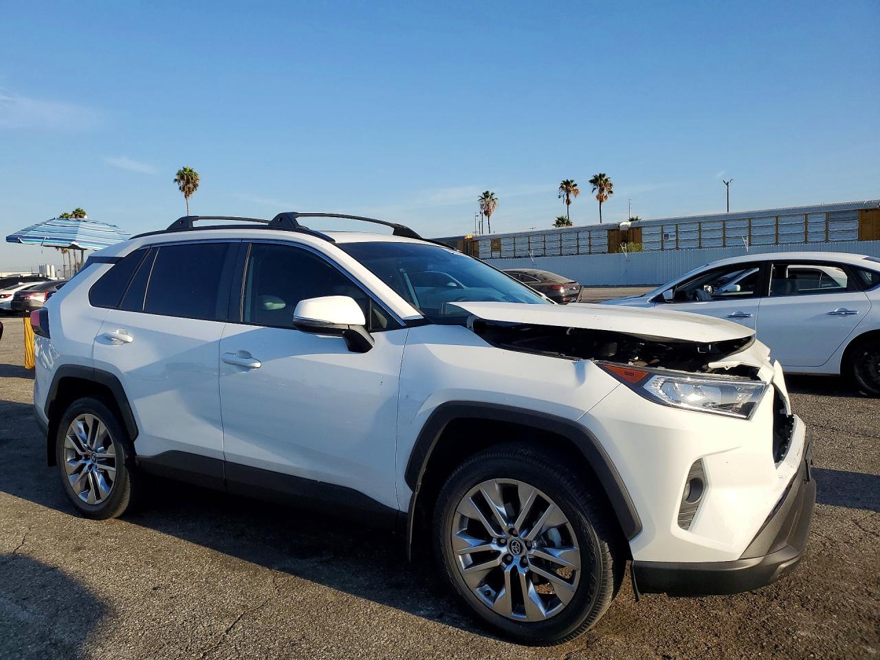 2020 TOYOTA RAV4 XLE PREMIUM — снимка 4