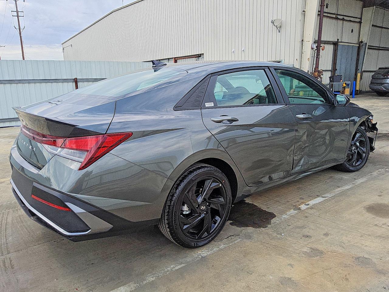 2026 HYUNDAI ELANTRA SEL SPORT — снимка 3