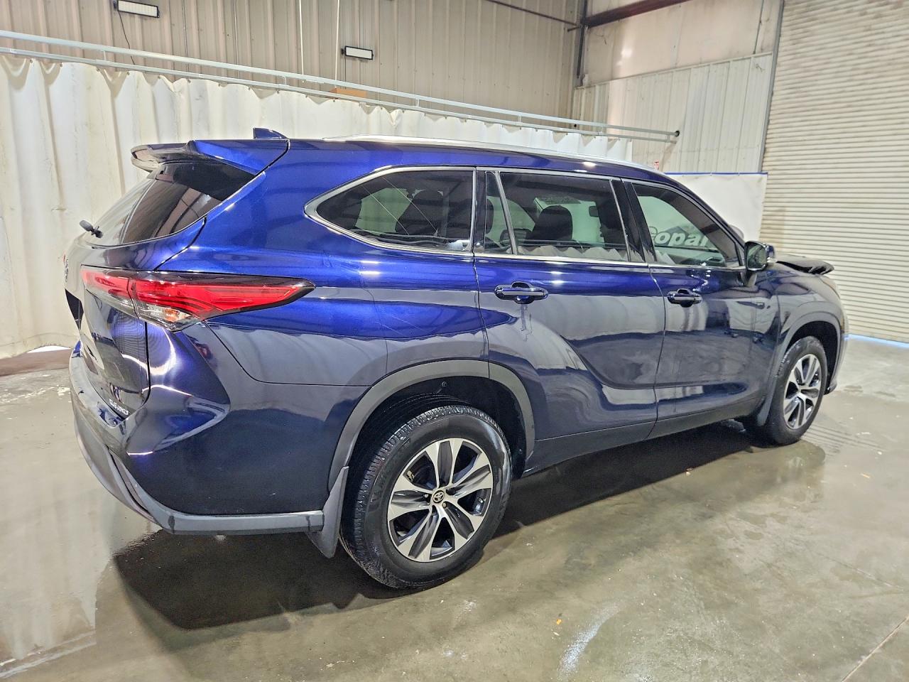 2021 TOYOTA HIGHLANDER XLE — снимка 3