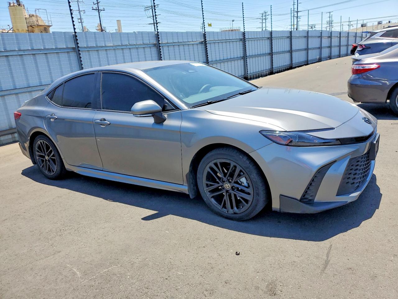 2025 TOYOTA CAMRY SE — снимка 4