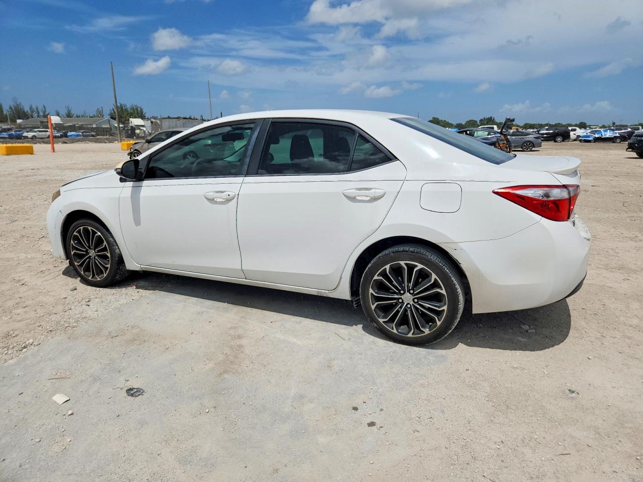 2015 TOYOTA COROLLA S PLUS — снимка 2