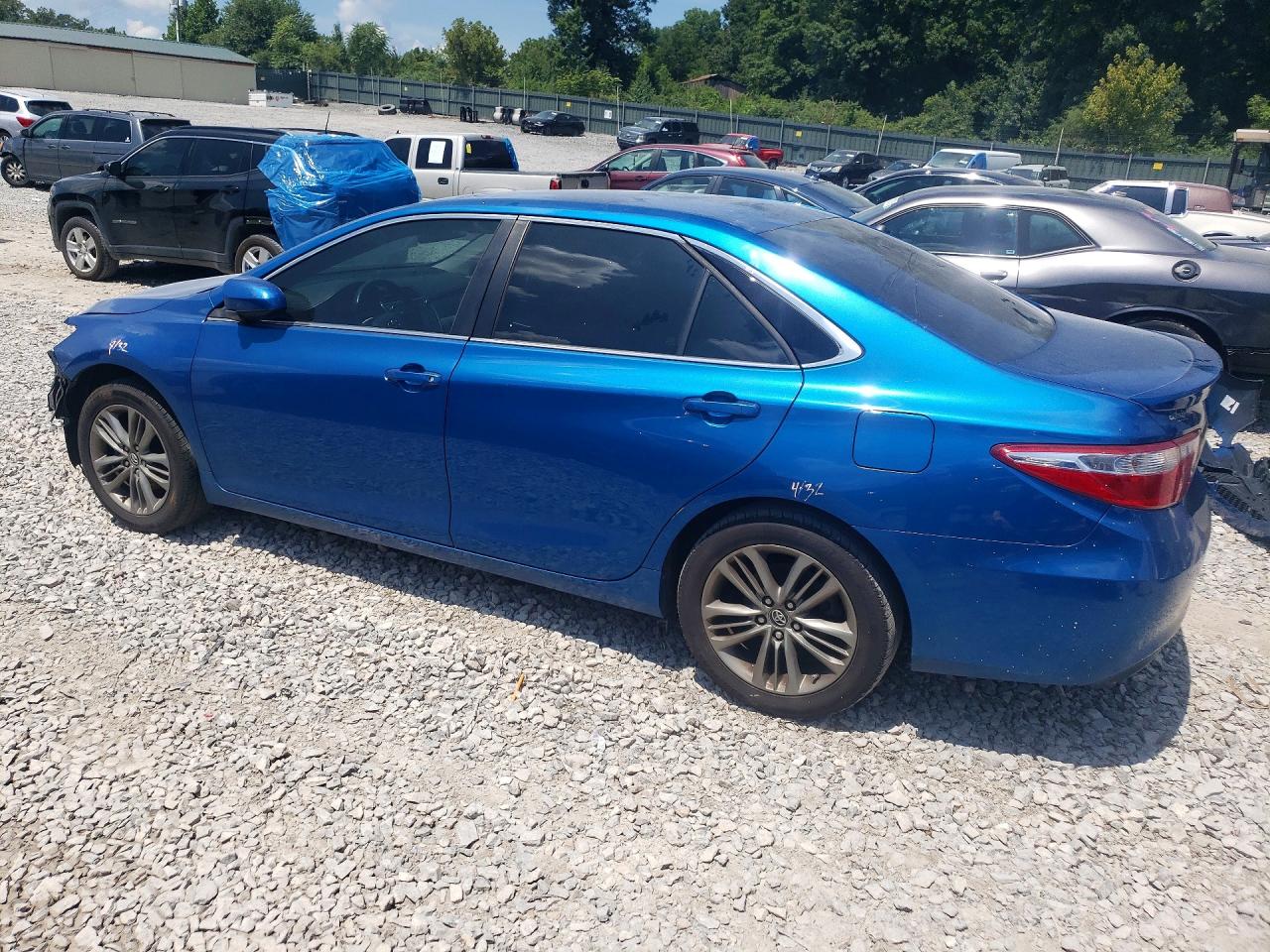 2017 TOYOTA CAMRY SE — снимка 2