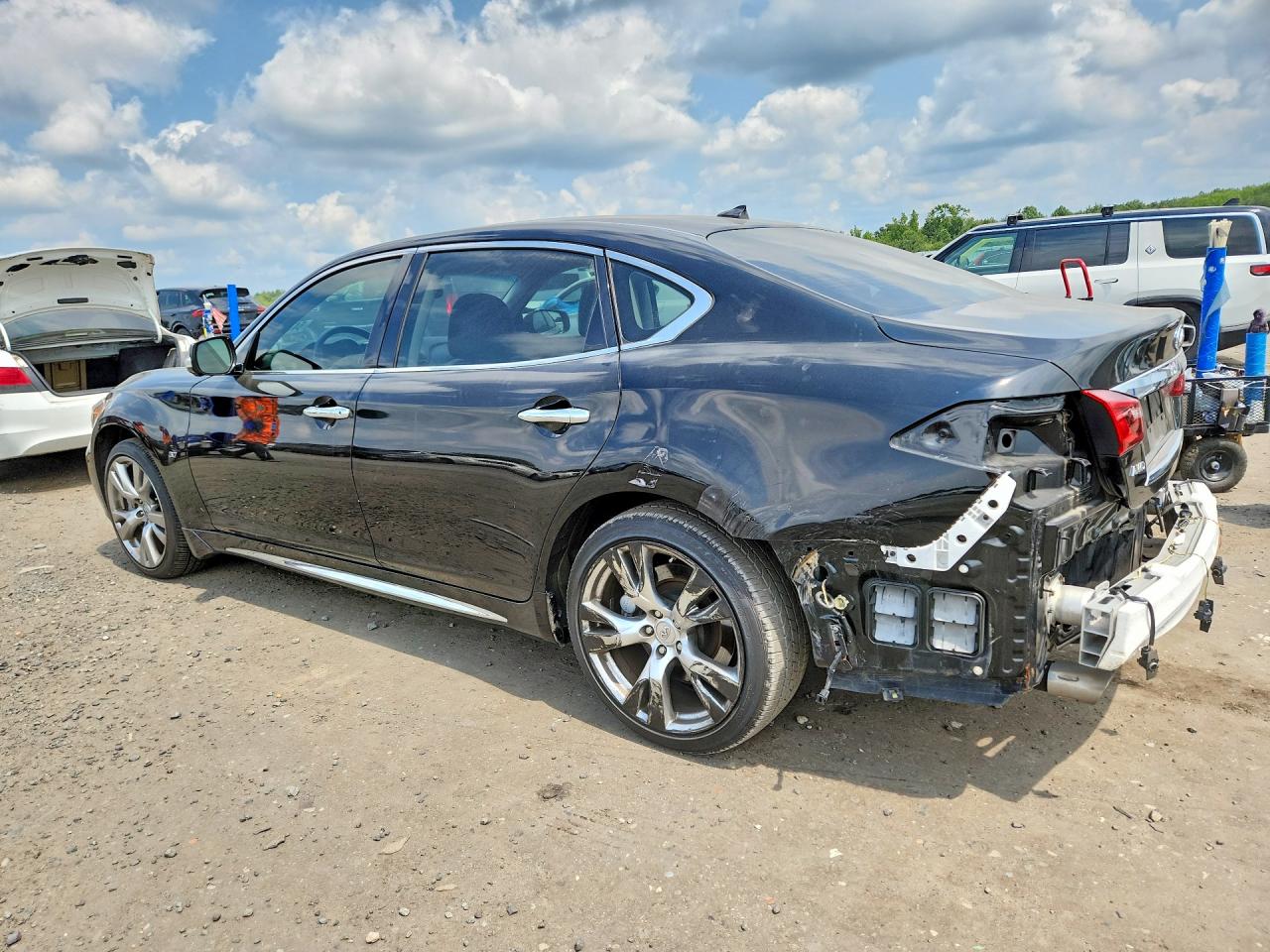2015 INFINITI Q70L 3.7 — снимка 2