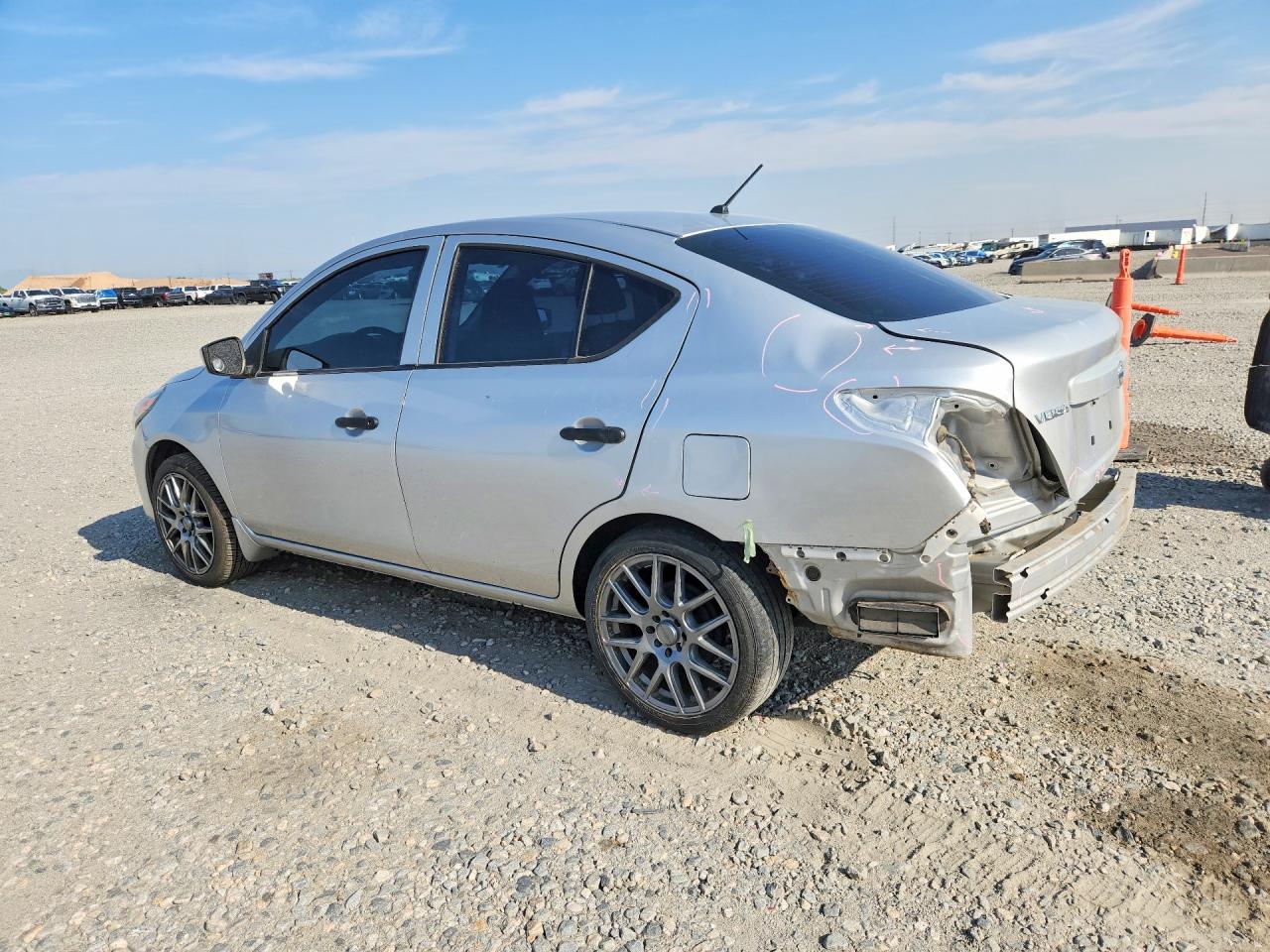 2019 NISSAN VERSA S — снимка 2