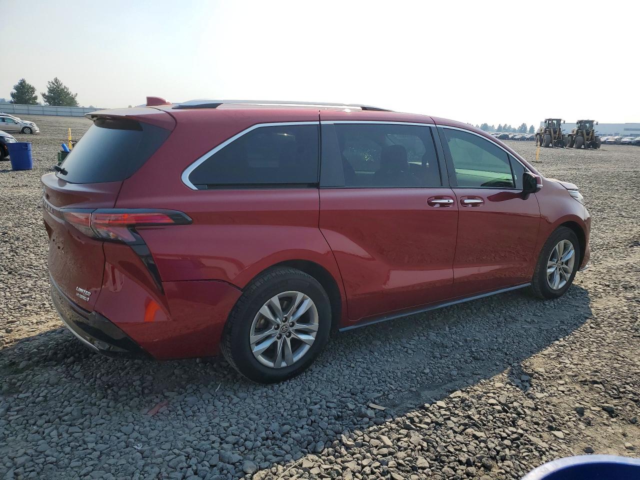 2023 TOYOTA SIENNA LIMITED 7-PASSENGER — снимка 3