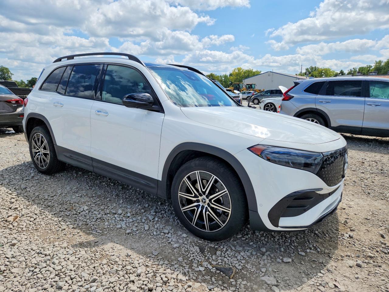 2024 MERCEDES-BENZ EQB 350 4MATIC — снимка 4