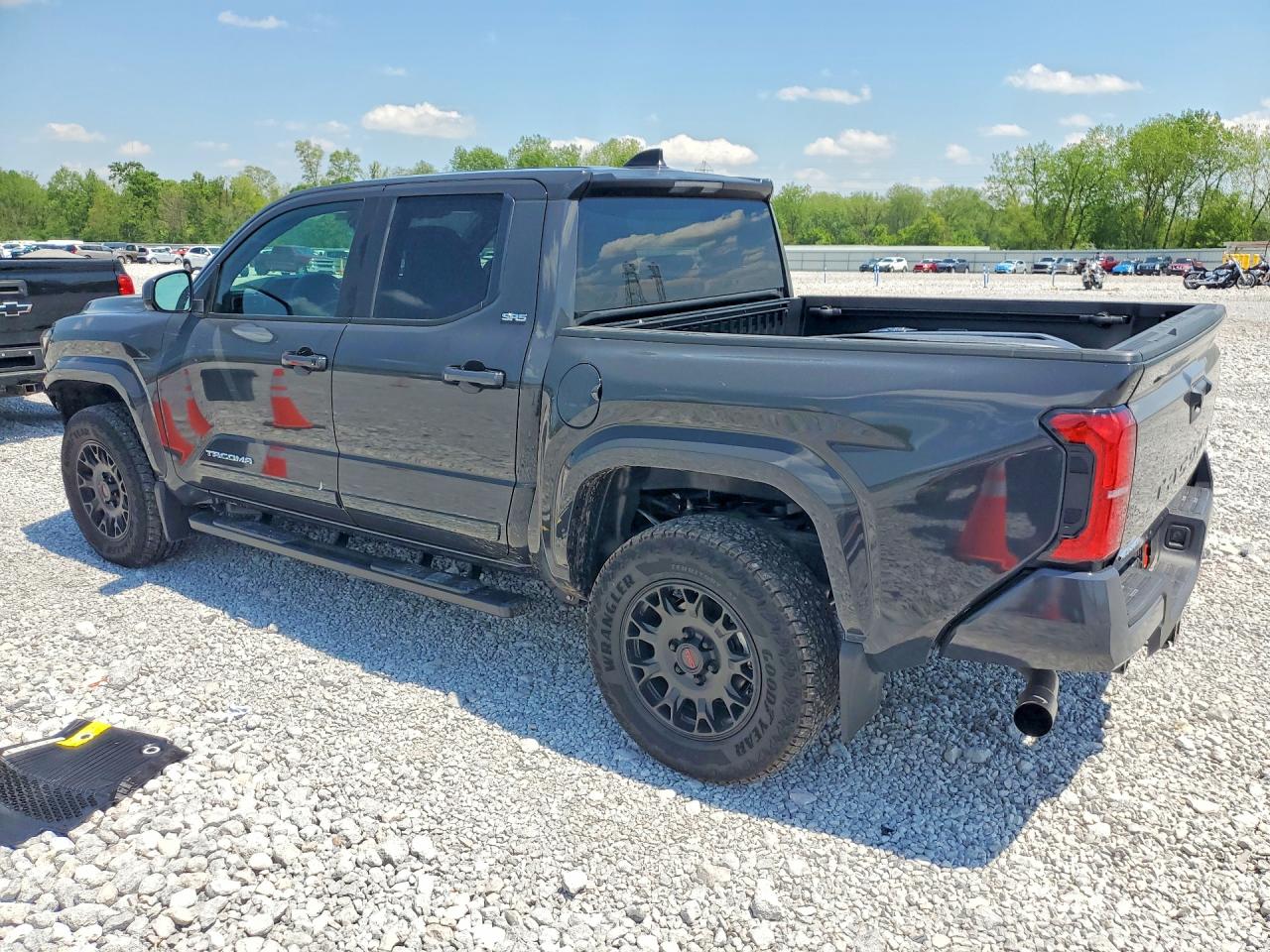 2026 TOYOTA TACOMA SR5 — снимка 2