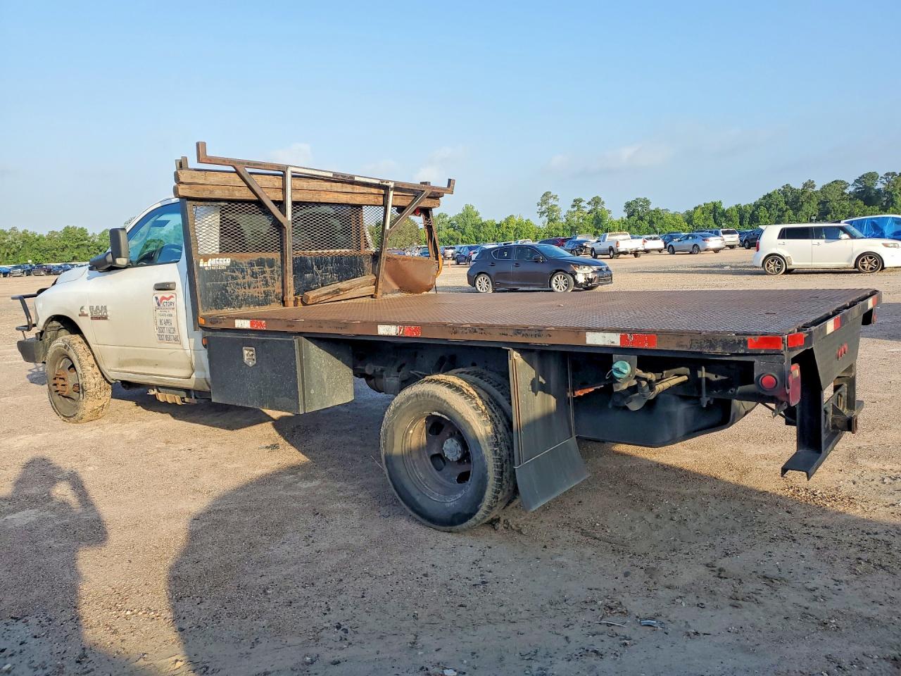2015 RAM 3500 — снимка 2
