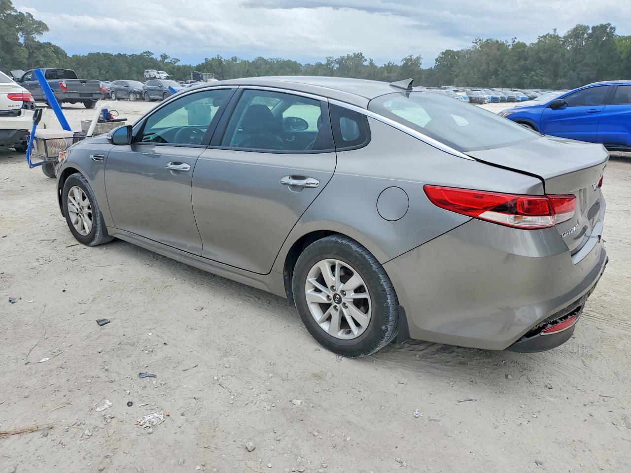 2017 KIA OPTIMA LX — снимка 2