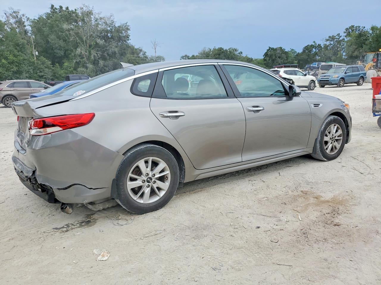 2017 KIA OPTIMA LX — снимка 3