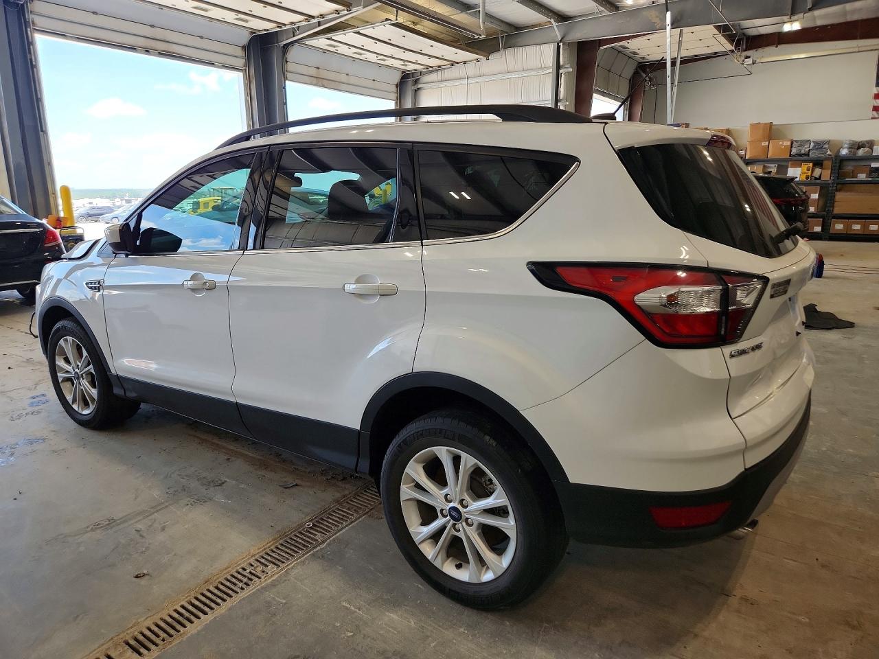 2018 FORD ESCAPE SE — снимка 2