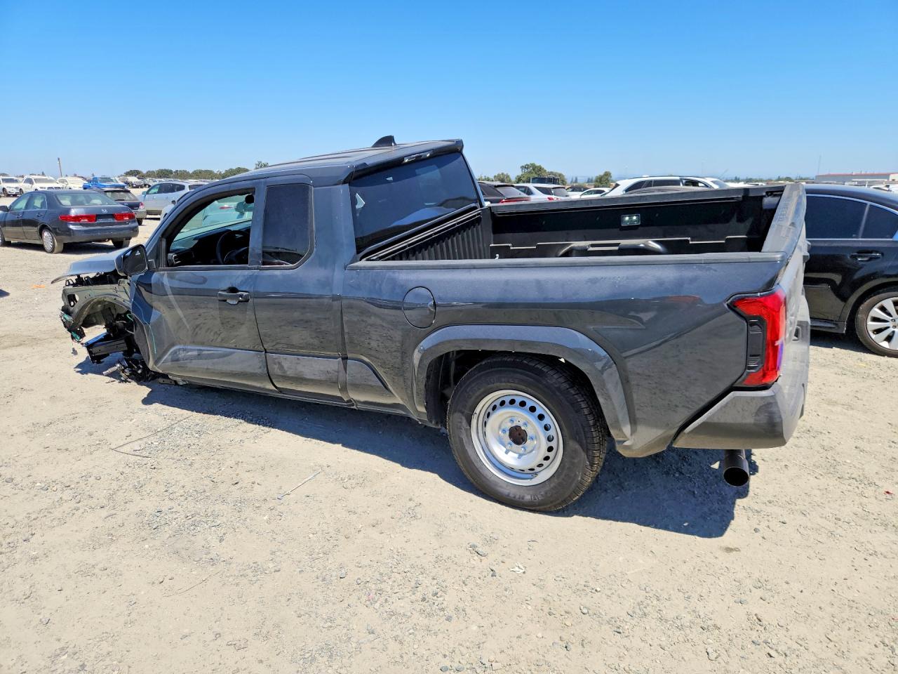 2026 TOYOTA TACOMA SR — снимка 2