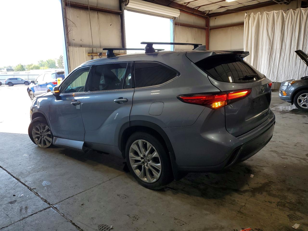 2020 TOYOTA HIGHLANDER LIMITED — снимка 2