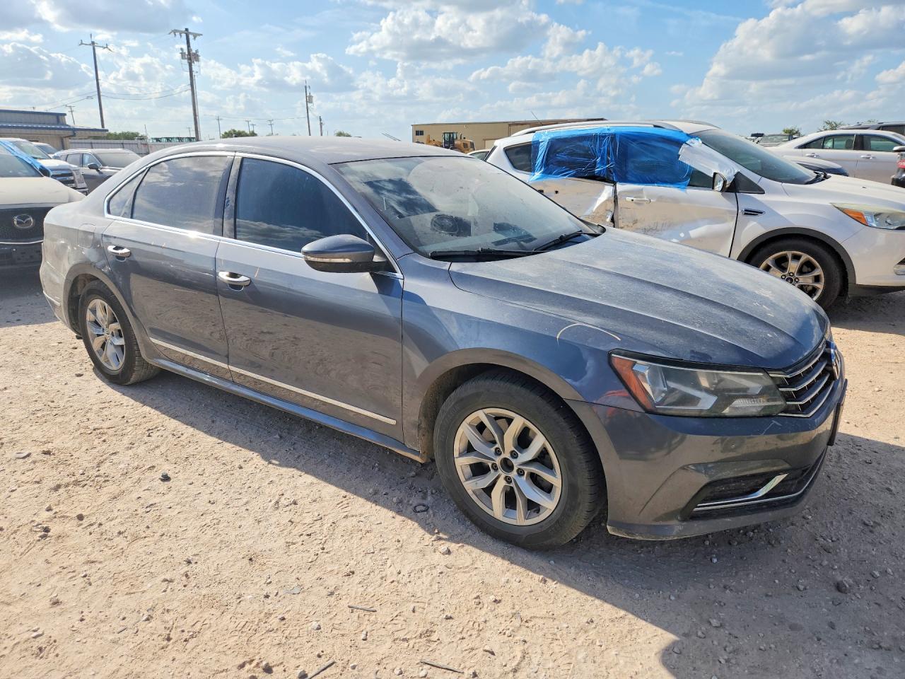2017 VOLKSWAGEN PASSAT S — снимка 4