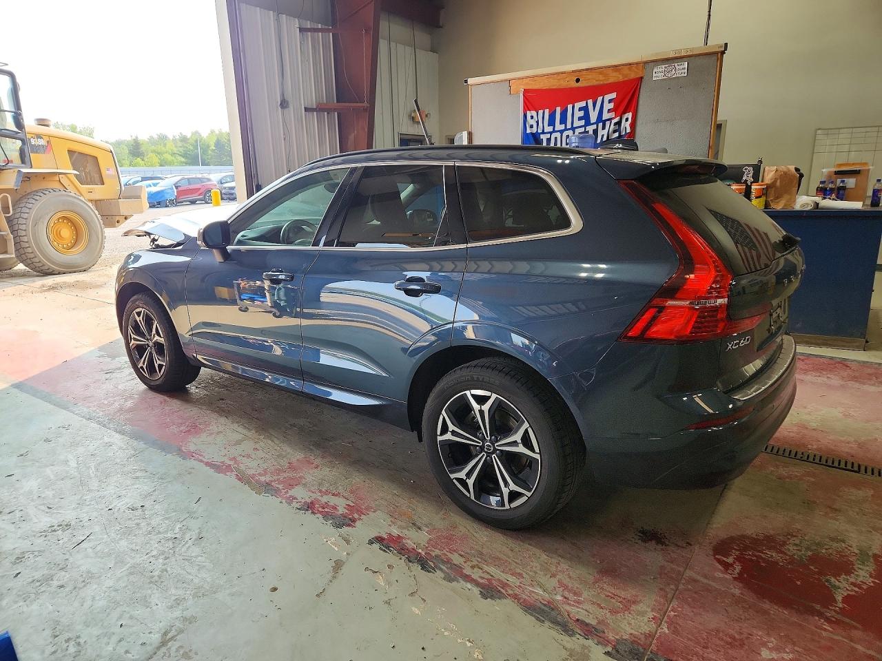 2022 VOLVO XC60 B5 MOMENTUM — снимка 2