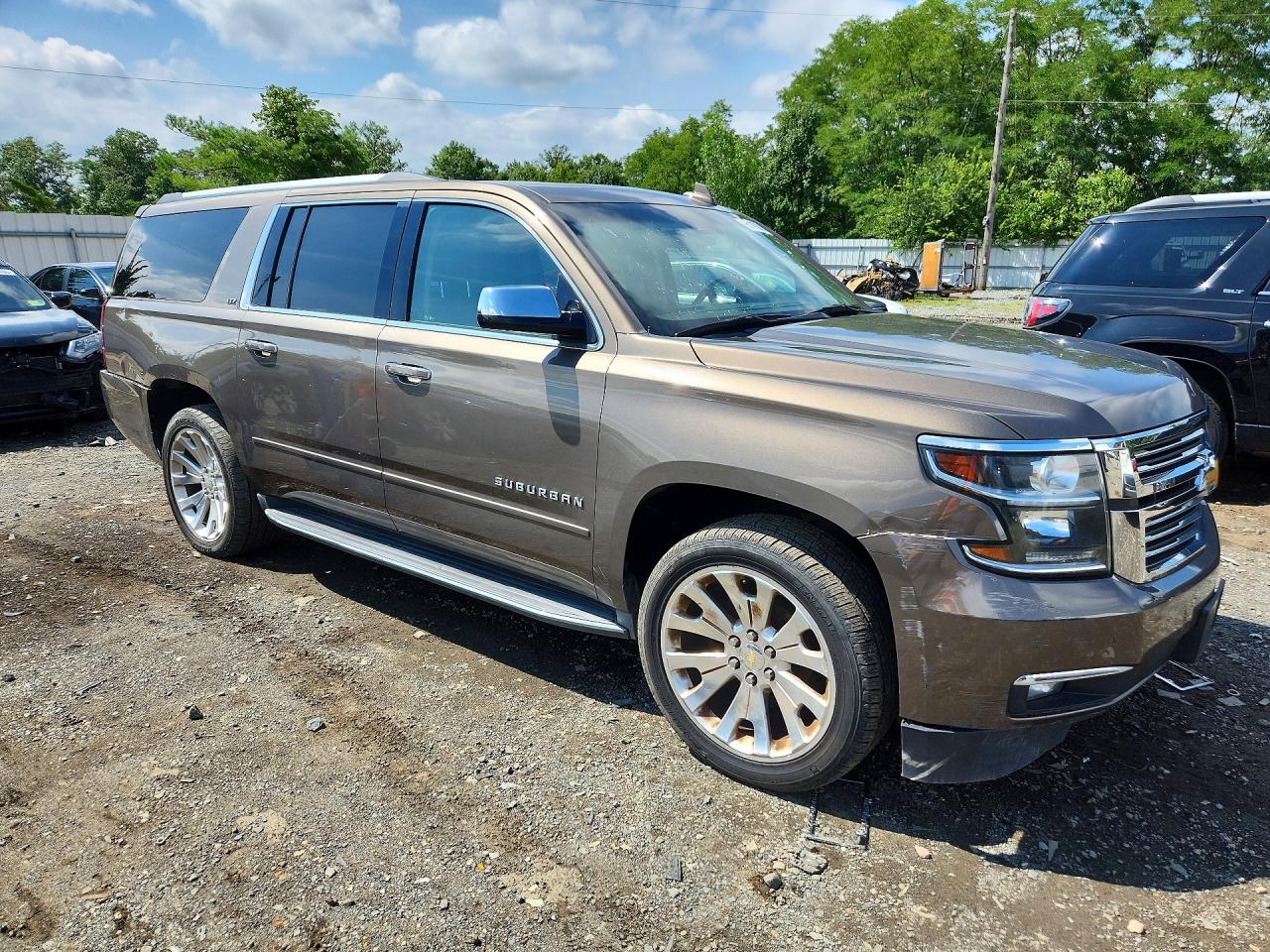 2016 CHEVROLET SUBURBAN K1500 LTZ — снимка 4