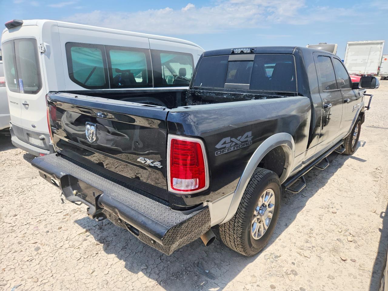 2017 RAM 2500 LARAMIE — снимка 3