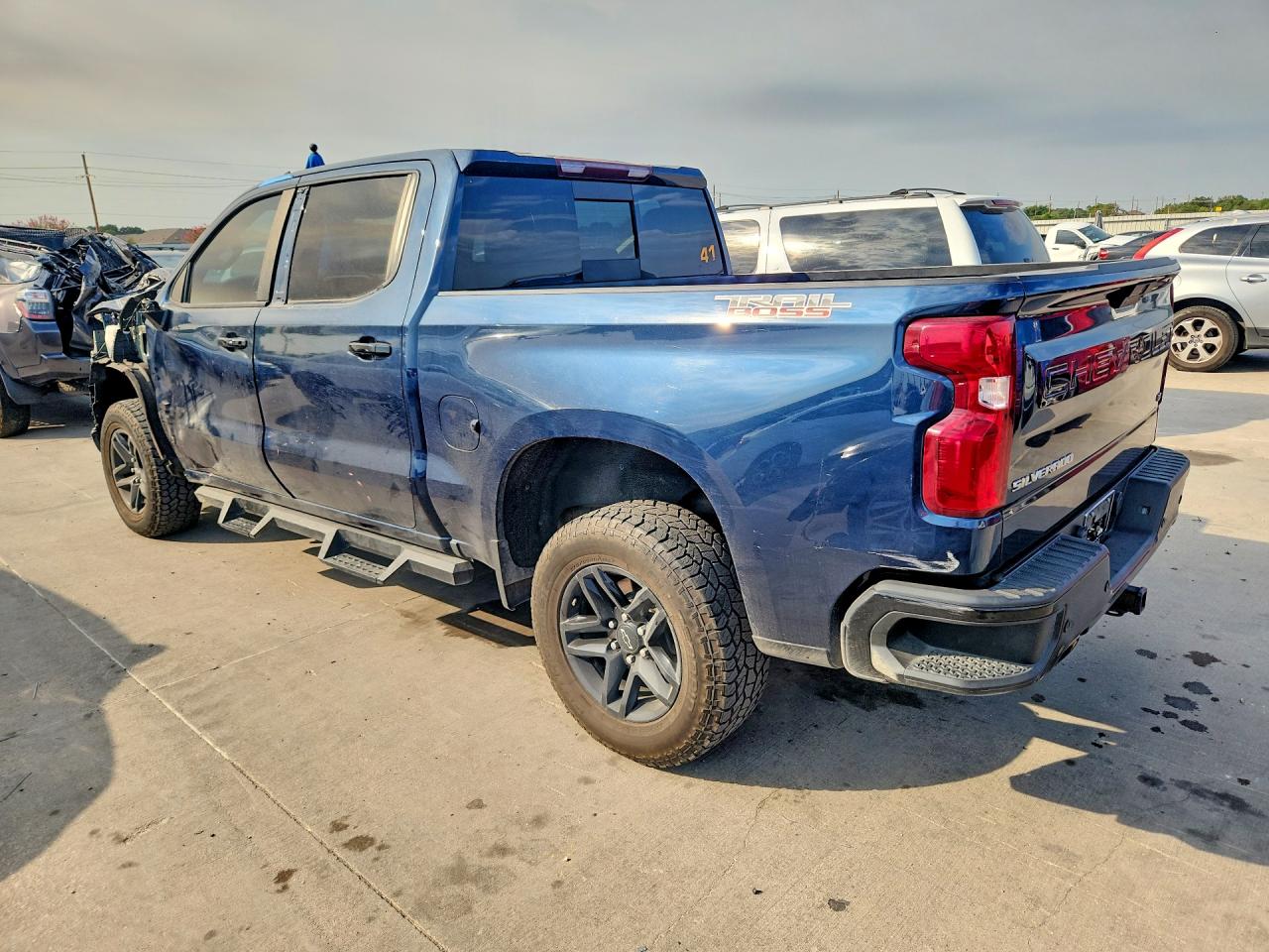 2021 CHEVROLET SILVERADO K1500 LT TRAIL BOSS — снимка 2