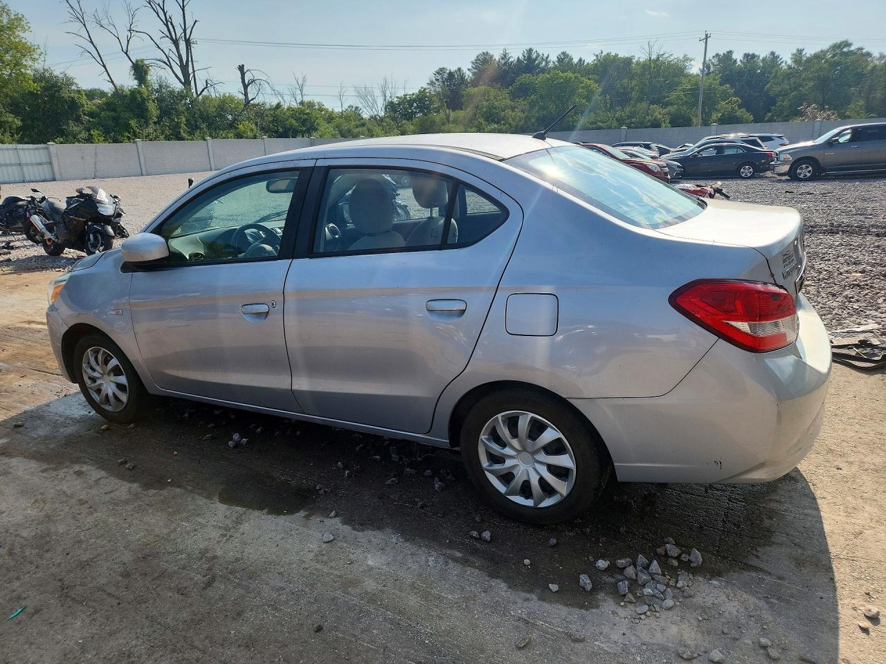 2017 MITSUBISHI MIRAGE G4 ES — снимка 2