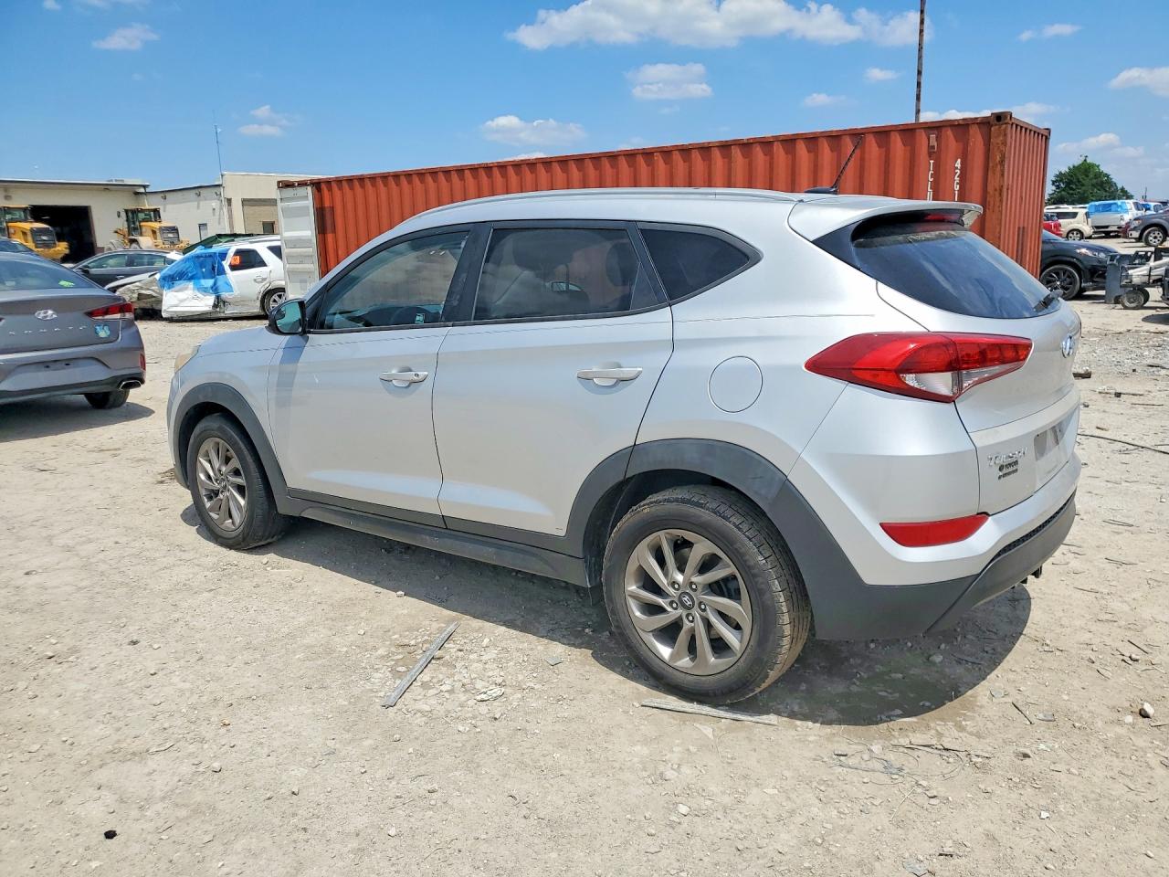 2016 HYUNDAI TUCSON SE — снимка 2
