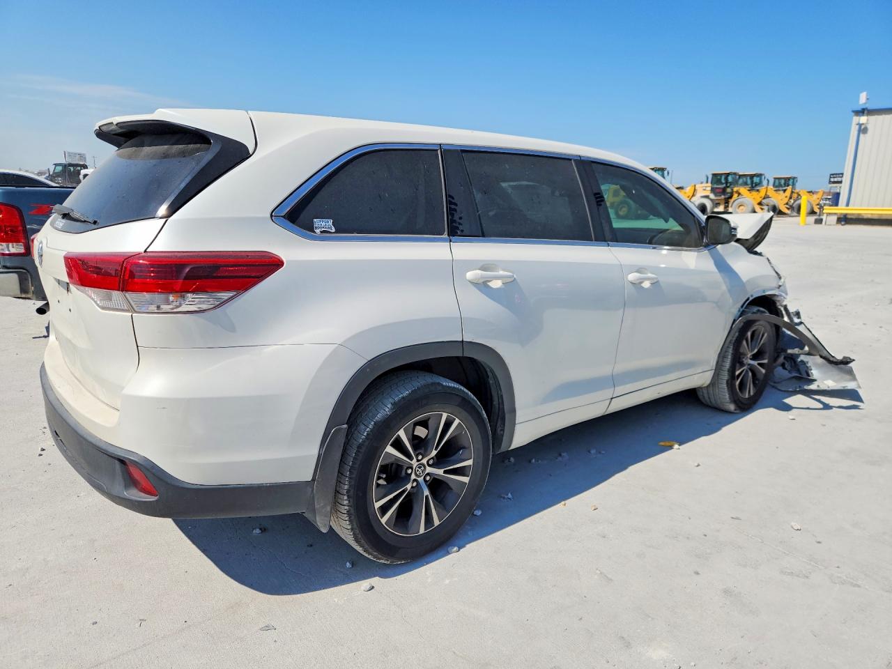2018 TOYOTA HIGHLANDER LE — снимка 3