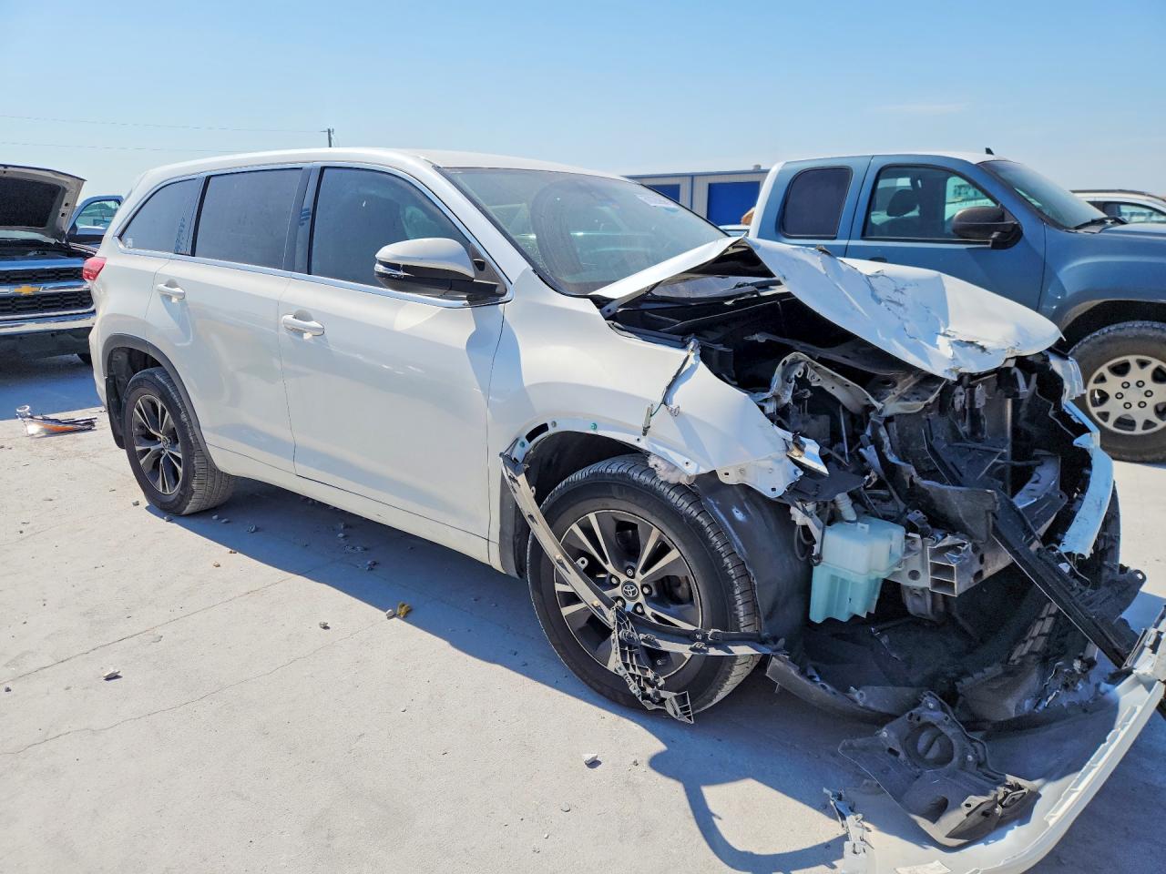 2018 TOYOTA HIGHLANDER LE — снимка 4
