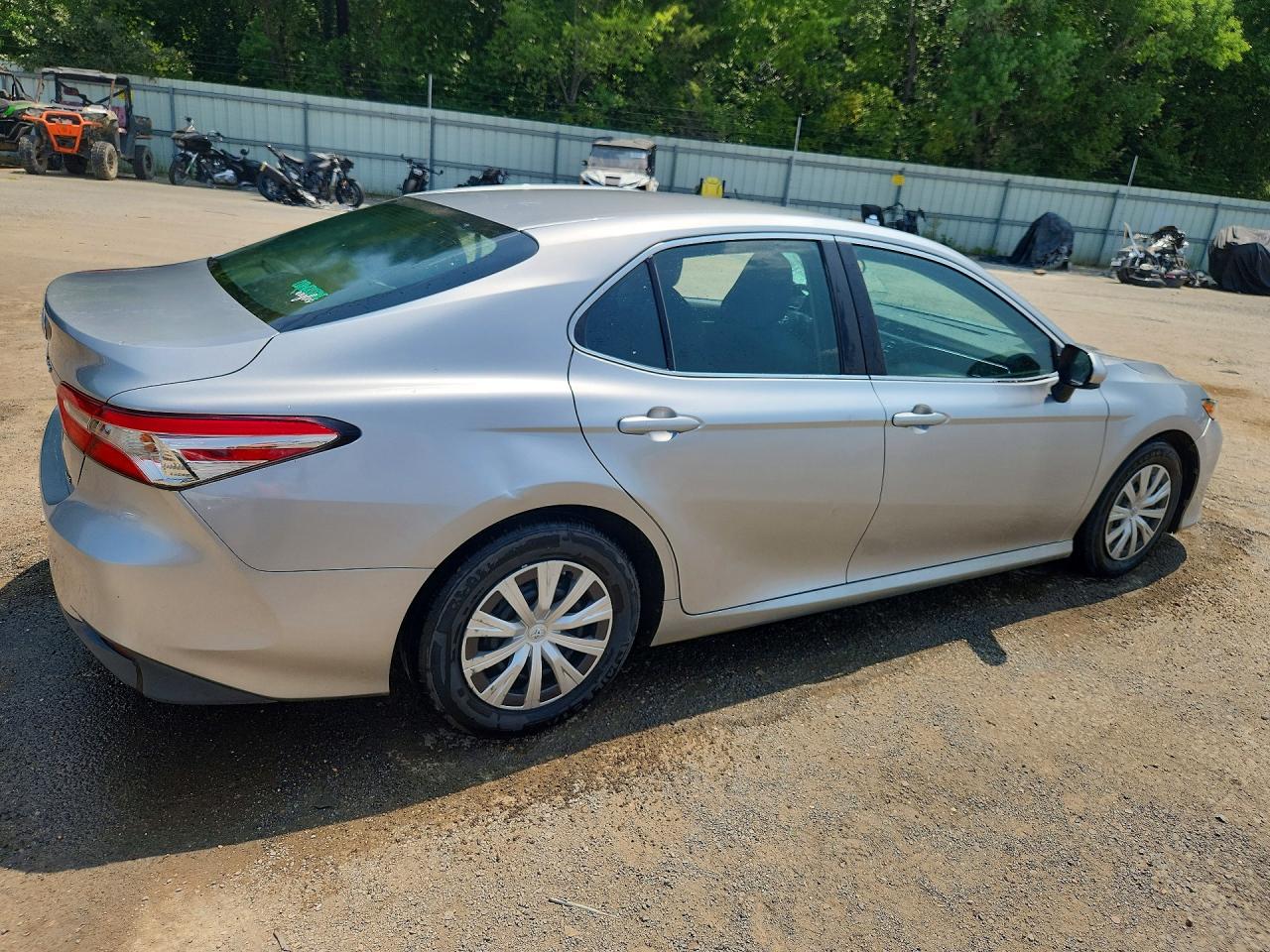 2018 TOYOTA CAMRY LE — снимка 3