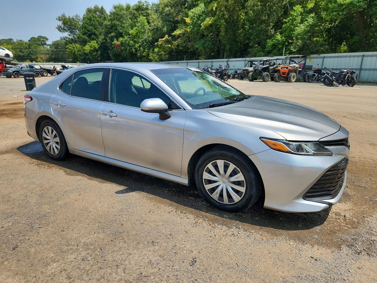 2018 TOYOTA CAMRY LE — снимка 4
