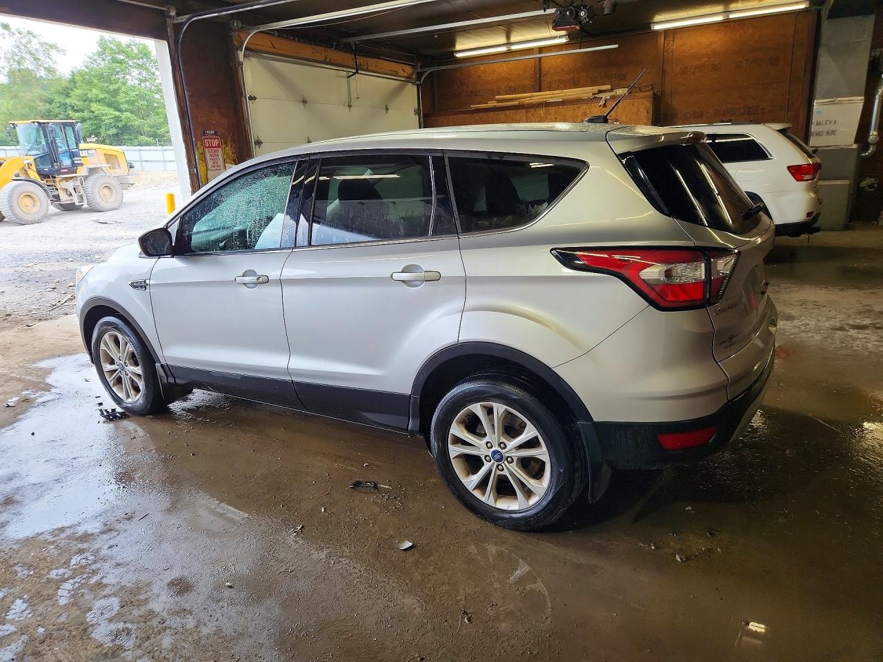 2017 FORD ESCAPE SE — снимка 2