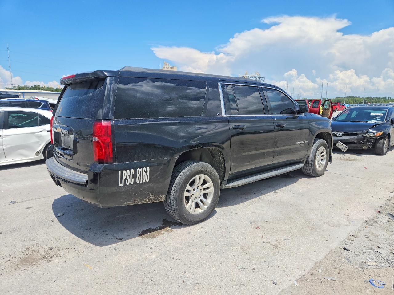 2017 CHEVROLET SUBURBAN C1500 LT — снимка 3