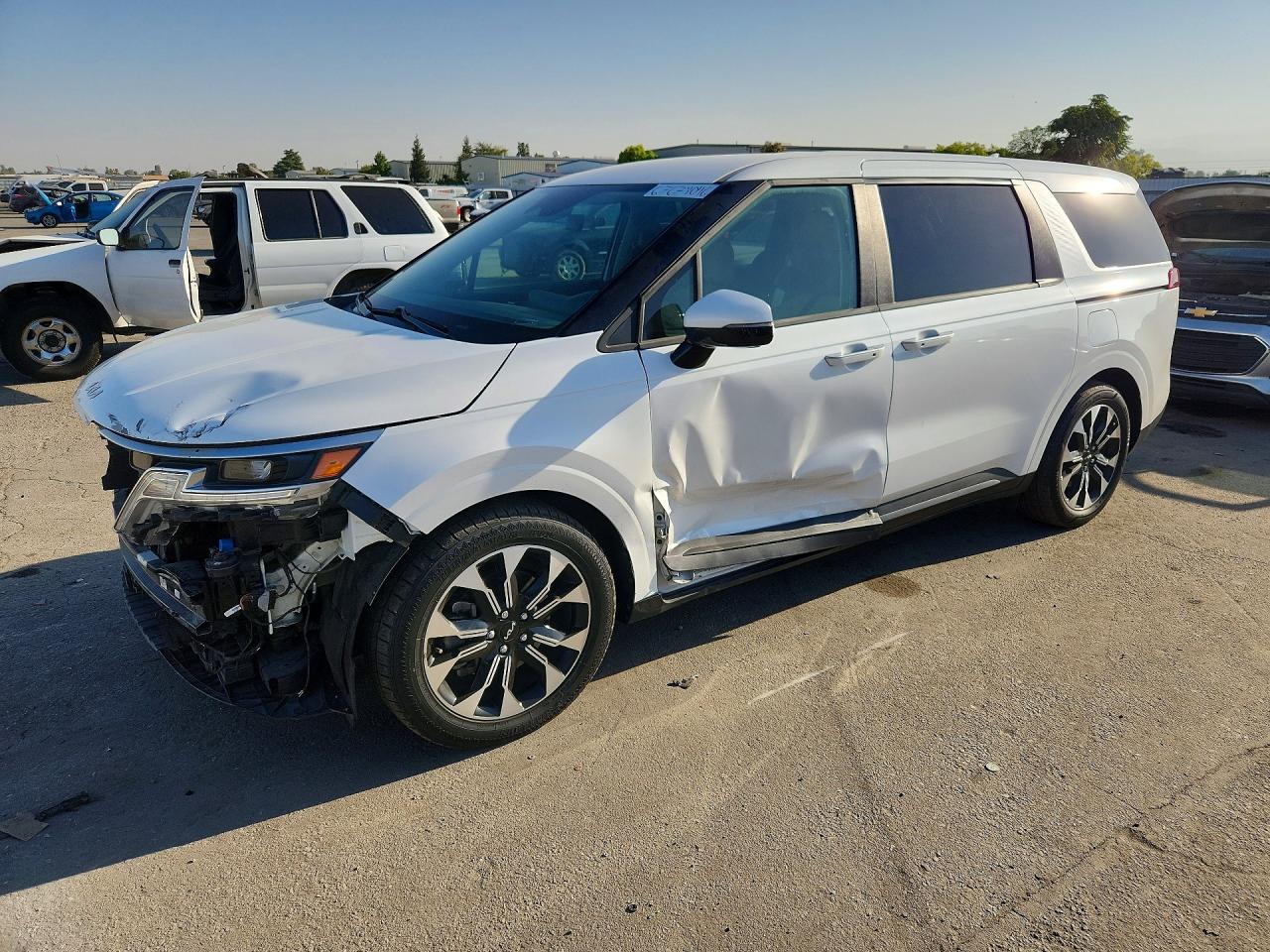 2022 KIA CARNIVAL EX